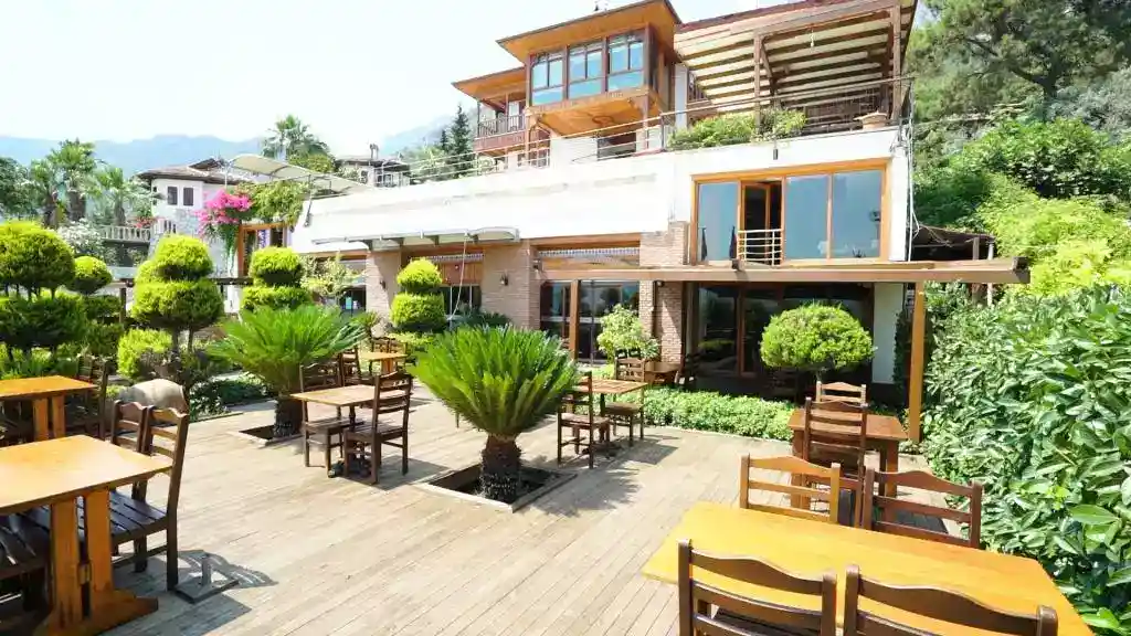 Hotel Grand Azmakhan Spa & Wellness