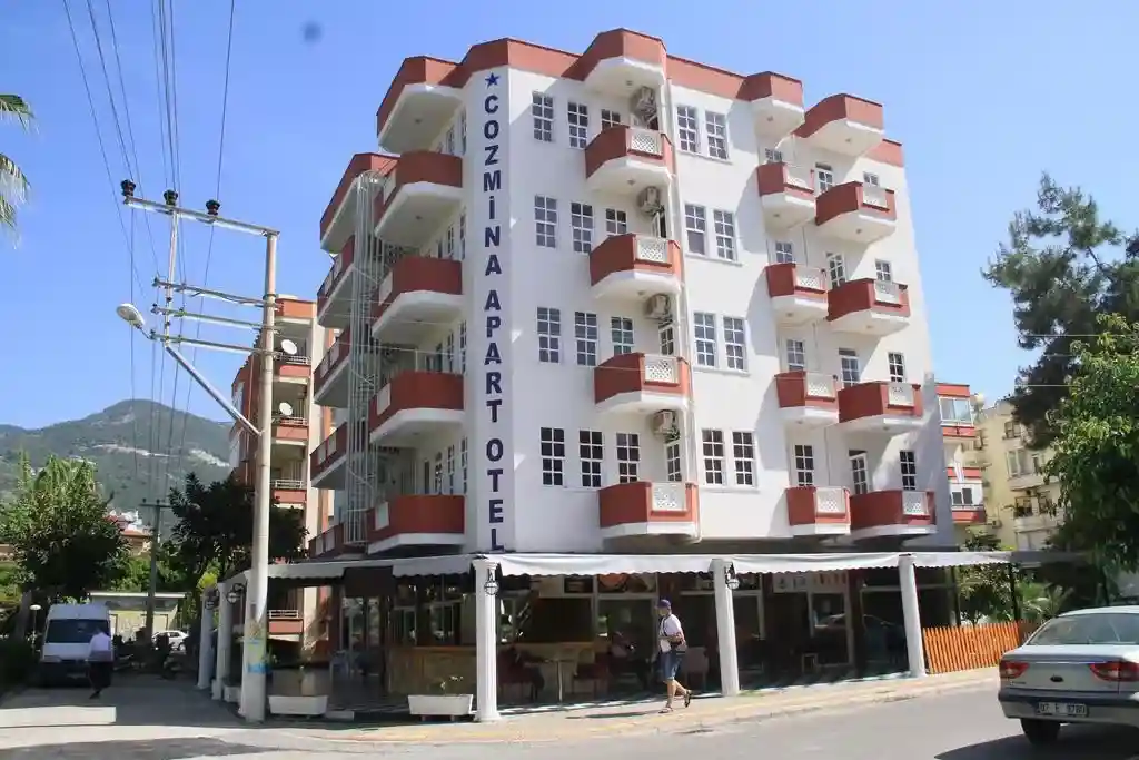 Cozmina Apart Hotel