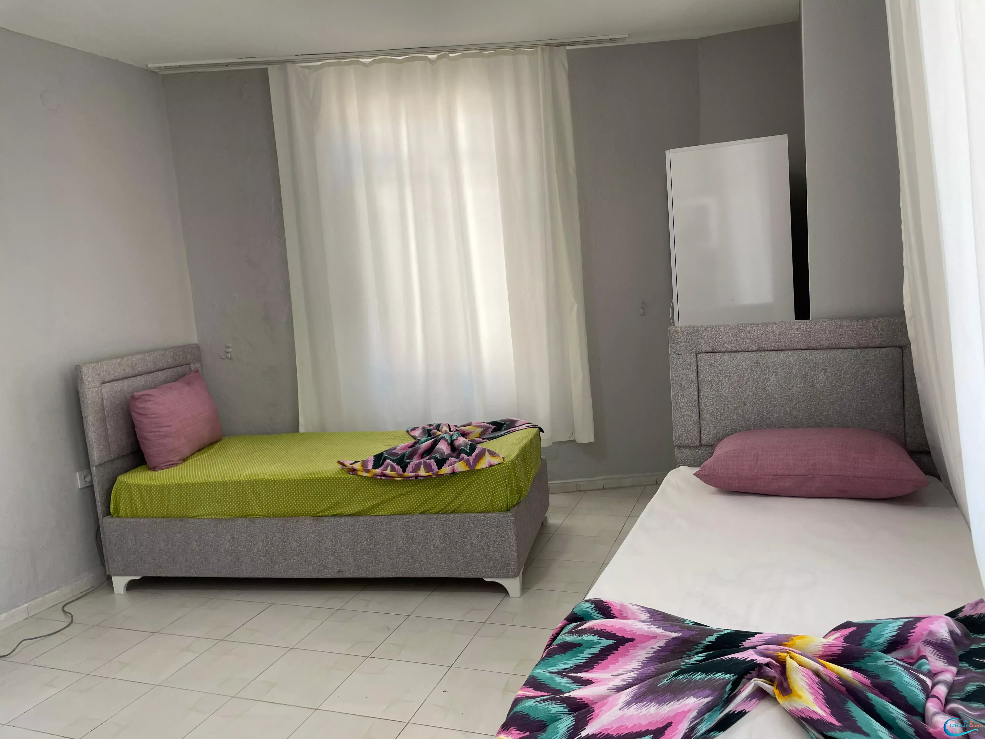 tatilcim.com Hira Otel Geniş  Oda